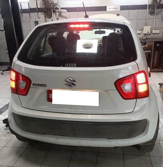 https://images10.gaadi.com/usedcar_image/4252264/original/processed_7b487d07-7336-446d-9fe6-046d70b28c60.jpeg?imwidth=6401