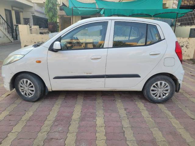 https://images10.gaadi.com/usedcar_image/4252294/original/898d7b2ea13dff206a4f2161df10e57a.jpg?imwidth=6402