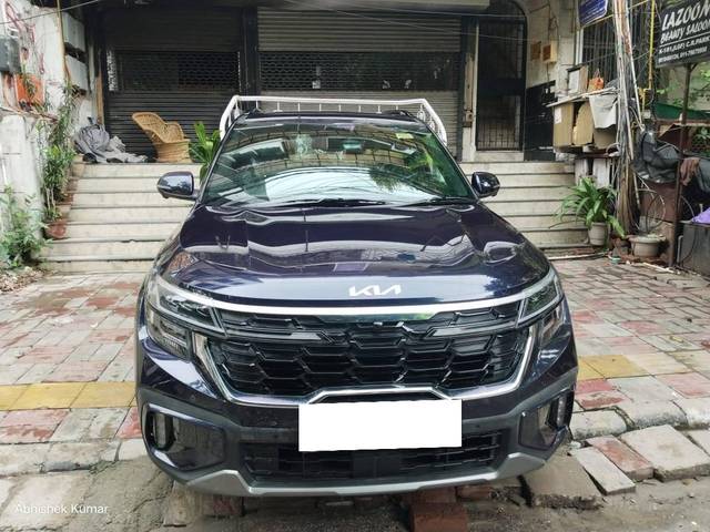 https://images10.gaadi.com/usedcar_image/4252305/original/processed_e00f06fd7b4f38fe83bbe32a6a1e9017.jpg?imwidth=6401