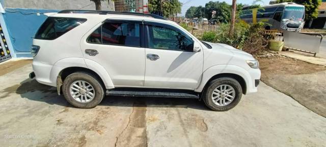 https://images10.gaadi.com/usedcar_image/4252432/original/processed_459ba595-a3f7-4e85-b196-0099b4362cdc.jpg?imwidth=6401