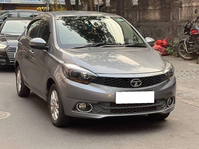 https://images10.gaadi.com/usedcar_image/4252442/original/processed_0ce850c4ebae2afef1335a145f6473f0.jpg?imwidth=6400