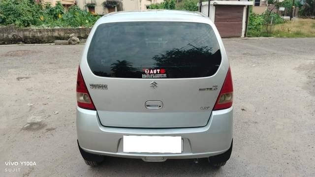 https://images10.gaadi.com/usedcar_image/4252459/original/processed_b1a8315d45e7a859854d6e98b4101587.jpg?imwidth=6402