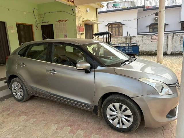 https://images10.gaadi.com/usedcar_image/4252469/original/processed_2bf7f6fa-5197-4553-9cc4-f2e218a807f4.jpg?imwidth=6400