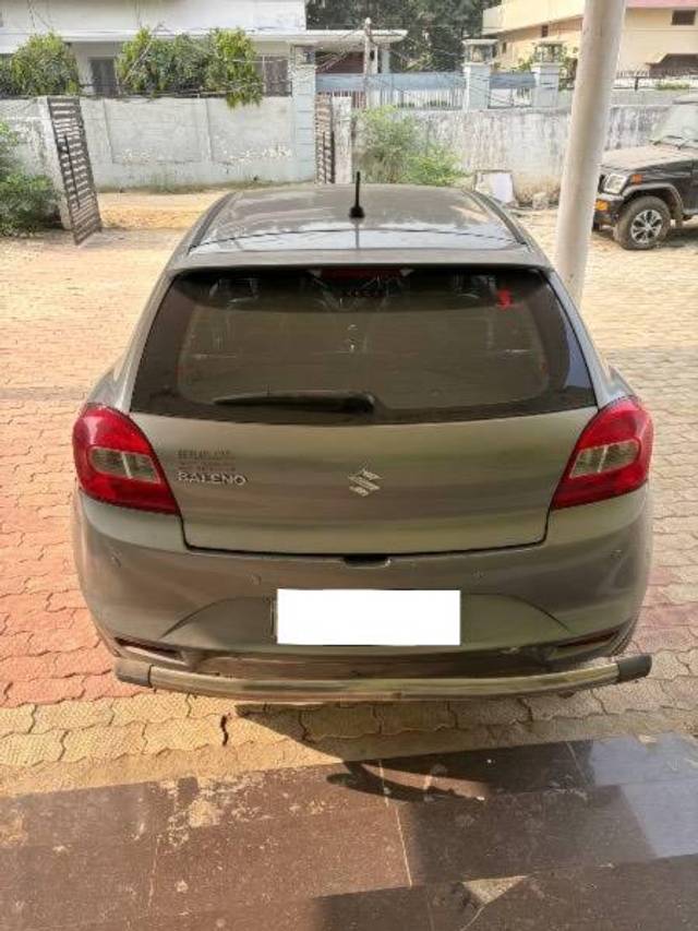 https://images10.gaadi.com/usedcar_image/4252469/original/processed_a7b1b611-ed1a-4c78-9000-bbc5e6a42cb4.jpg?imwidth=6401