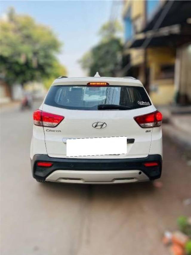 https://images10.gaadi.com/usedcar_image/4252519/original/processed_52d1ecec-5b7f-442e-9207-d76897cc3ab0.jpg?imwidth=6401