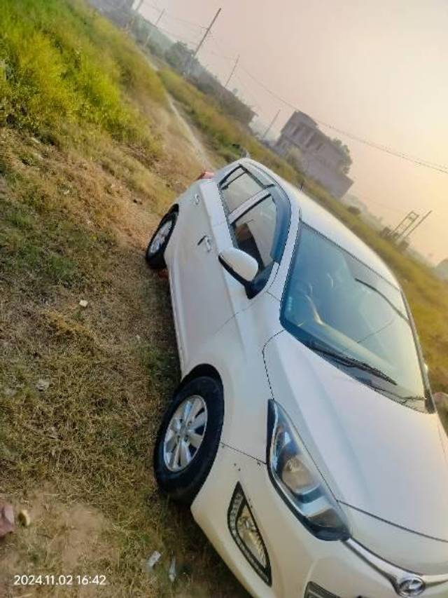 https://images10.gaadi.com/usedcar_image/4252547/original/processed_dfacc162-d0a2-491a-9b2c-fba46242788a.jpg?imwidth=6400