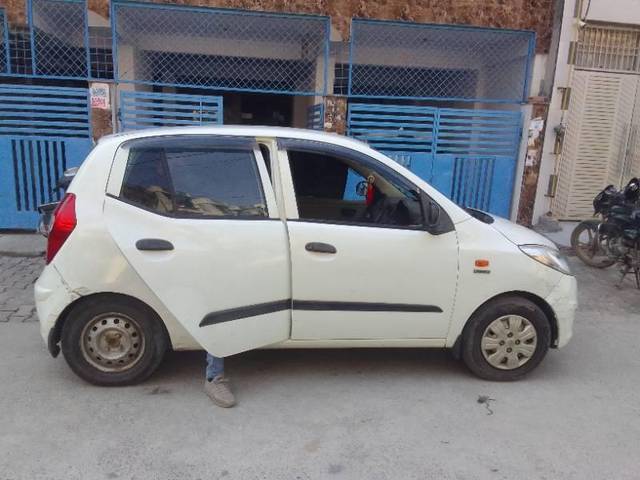 https://images10.gaadi.com/usedcar_image/4252954/original/processed_9103ef35-676d-433e-a23b-49590c482d33.jpg?imwidth=6401