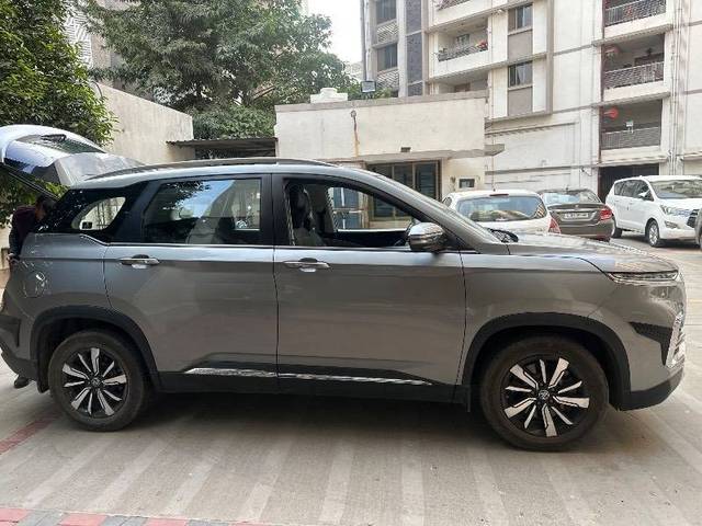 https://images10.gaadi.com/usedcar_image/4252998/original/0989dee505e523bb7c4c3e9c01827b51.jpg?imwidth=6401