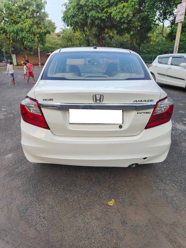 https://images10.gaadi.com/usedcar_image/4253116/original/processed_36f344fdeee9ea48704c8eaaab06082b.jpg?imwidth=6401