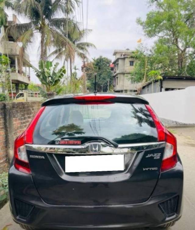 https://images10.gaadi.com/usedcar_image/4253193/original/processed_01125179-2ace-4c1c-81fb-a2badf861b2d.jpg?imwidth=6402