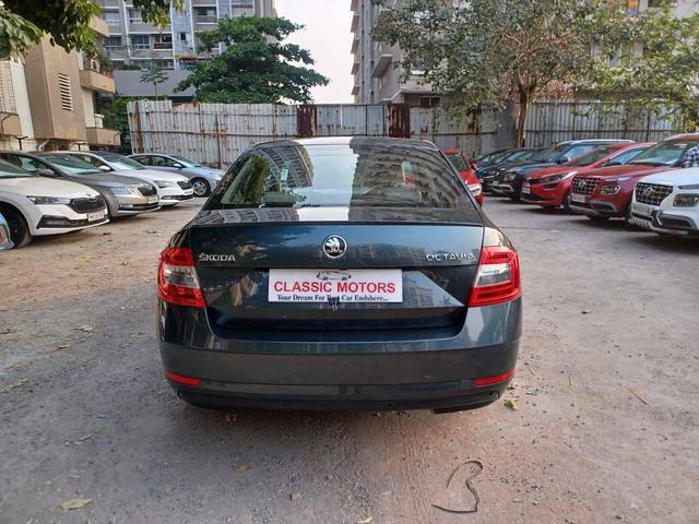 https://images10.gaadi.com/usedcar_image/4253194/original/processed_4fb59c5ed2729d30c3fc1e320df7bf88.jpeg?imwidth=6401