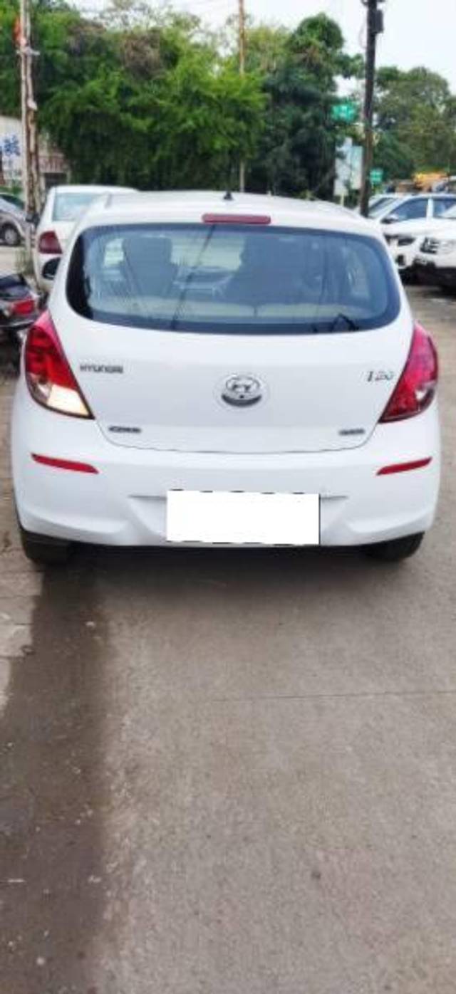 https://images10.gaadi.com/usedcar_image/4253223/original/processed_ed4c7926-7121-4ac4-8b4e-eb16f03eaed1.jpg?imwidth=6401