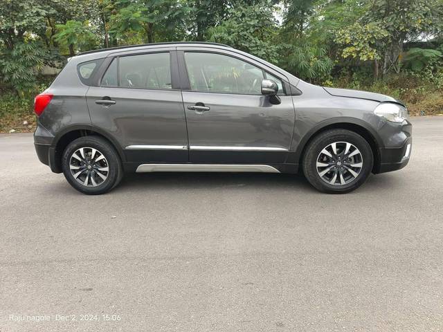 https://images10.gaadi.com/usedcar_image/4253243/original/processed_4b5aa52ddb60f0cd210d657ce97e518c.jpg?imwidth=6401