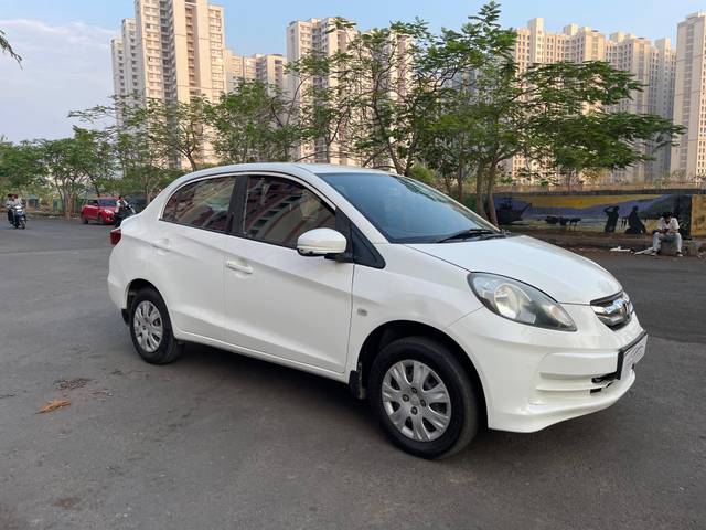 https://images10.gaadi.com/usedcar_image/4253289/original/9dc967f6400b9a98127e967634649916.jpg?imwidth=6400