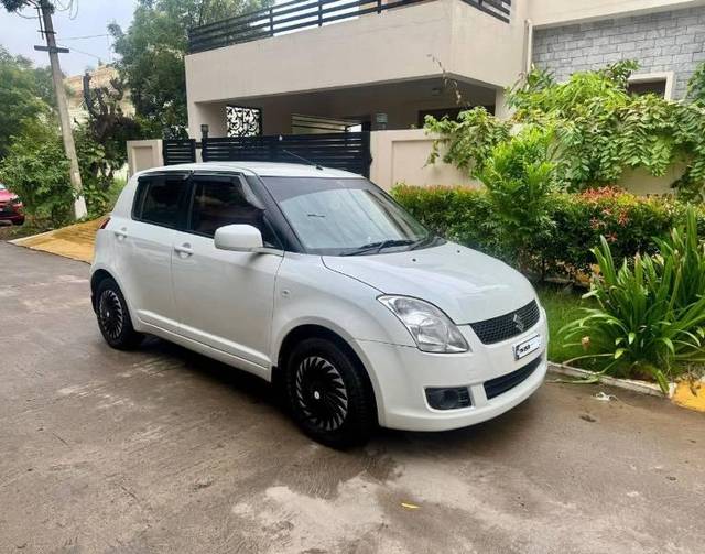 https://images10.gaadi.com/usedcar_image/4253317/original/processed_922396a5-00bd-4f47-9b24-2cb9eb076b02.jpeg?imwidth=6400