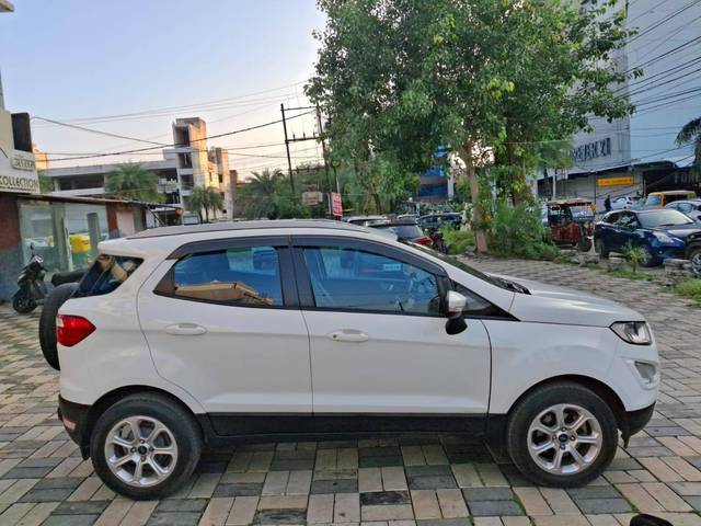 https://images10.gaadi.com/usedcar_image/4253319/original/processed_b2ddb1752d505353fad15ae8e75ad2e1.jpg?imwidth=6401