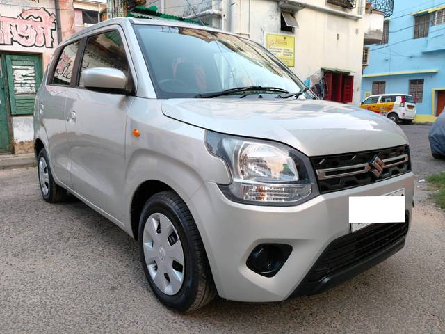 https://images10.gaadi.com/usedcar_image/4253372/original/processed_7716b8c3d55adedbb5c03a357c1055b5.jpg?imwidth=6400