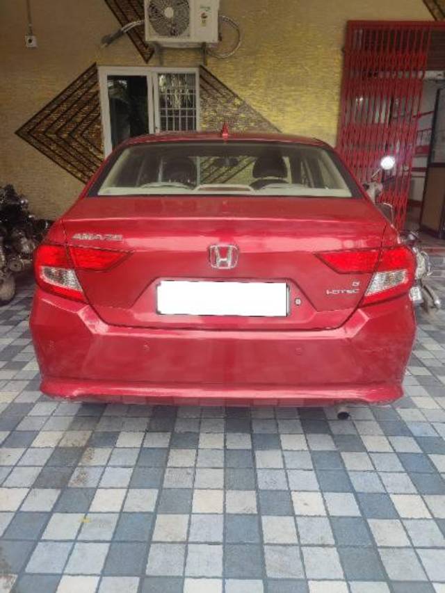 https://images10.gaadi.com/usedcar_image/4253407/original/processed_a658958c-58d5-4cf1-855e-408b010e23ca.jpg?imwidth=6402