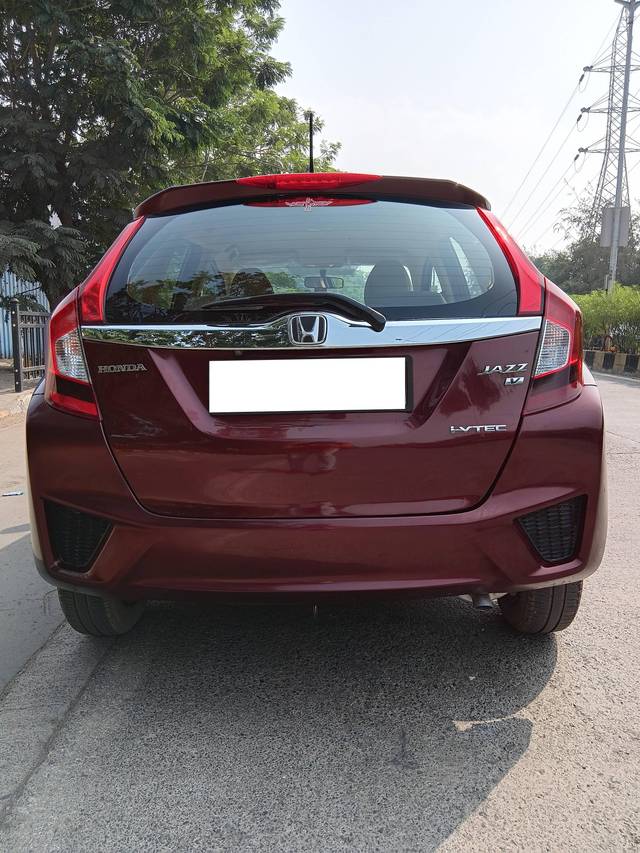 https://images10.gaadi.com/usedcar_image/4253479/original/processed_546b28bc5ec35b311c693b764b26c956.jpg?imwidth=6402