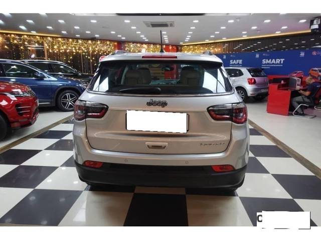 https://images10.gaadi.com/usedcar_image/4253480/original/processed_2a2e6d0140345373b6c05f9336c34787.jpg?imwidth=6402