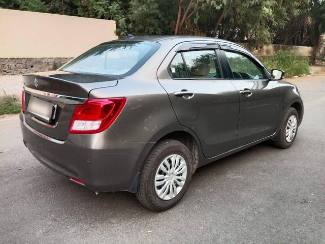 https://images10.gaadi.com/usedcar_image/4253780/original/processed_60bd4e4ab5ae7573ce38d3007187c7ec.jpg?imwidth=6402