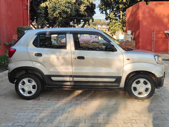 https://images10.gaadi.com/usedcar_image/4253830/original/2cadb5a84ced8acff6d9e3712d6daf95.jpg?imwidth=6401