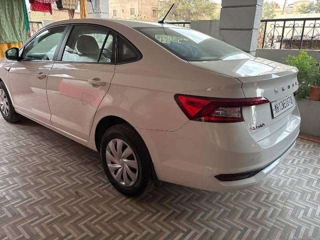 https://images10.gaadi.com/usedcar_image/4253868/original/processed_316902dc-8c9a-4b61-bfed-65888f3203d6.jpg?imwidth=6400