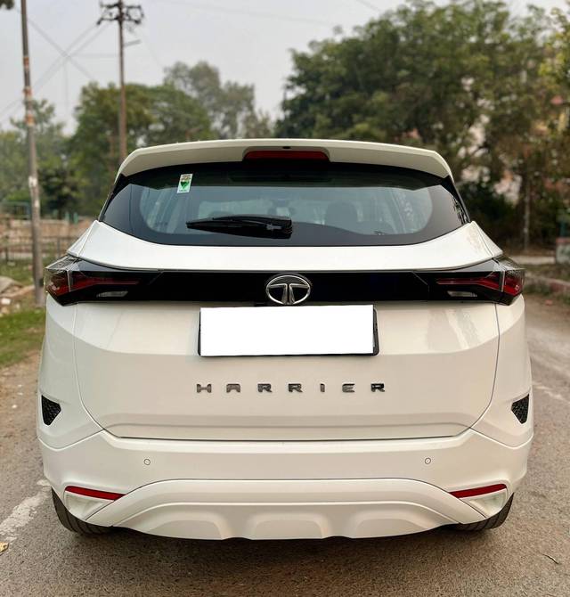 https://images10.gaadi.com/usedcar_image/4253880/original/processed_b4d1197ef47dde4d515849c30aa8689f.jpg?imwidth=6402