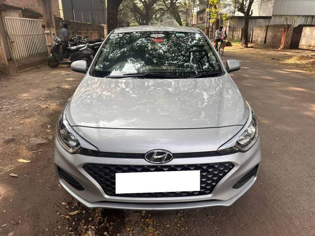 https://images10.gaadi.com/usedcar_image/4253891/original/processed_2539cea8a50c9d222f932a8480c358cd.jpg?imwidth=6400