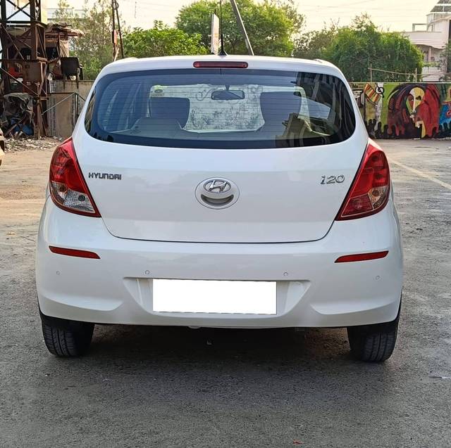 https://images10.gaadi.com/usedcar_image/4253930/original/processed_71a45407c5670d84de16656ec61ae9fe.jpg?imwidth=6401