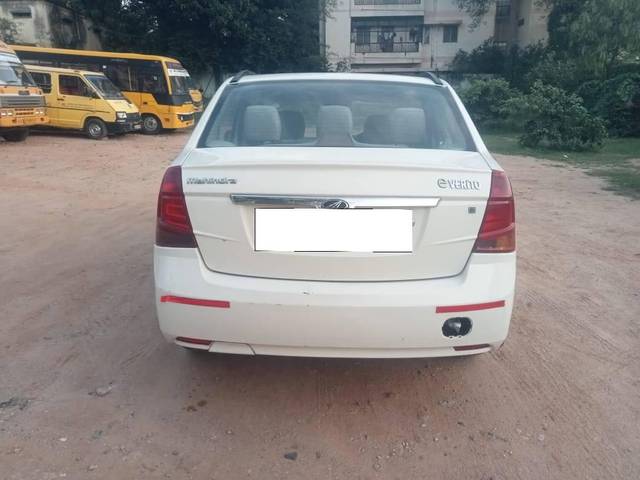 https://images10.gaadi.com/usedcar_image/4253943/original/processed_78b5d6f9213d2b8fee0d0ec706ab935d.jpg?imwidth=6401