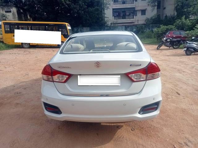 https://images10.gaadi.com/usedcar_image/4253967/original/processed_56f7a81fd6785784686383d925fc003e.jpg?imwidth=6402