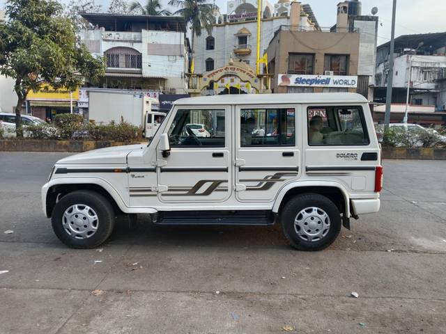 https://images10.gaadi.com/usedcar_image/4253976/original/processed_d906fbb88522d4a004c17801b68ab31b.jpg?imwidth=6401