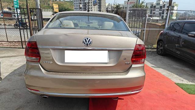 https://images10.gaadi.com/usedcar_image/4253998/original/processed_2fee5d1232bdb1aca091ff41b6bf0558.jpg?imwidth=6401