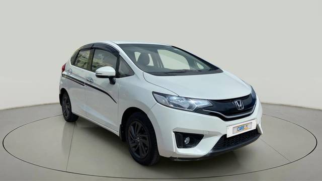 https://images10.gaadi.com/usedcar_image/4254010/original/2277ad2491fadfc8cff4f40b27f70710.jpg?imwidth=6400