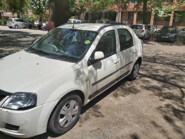 https://images10.gaadi.com/usedcar_image/4254037/original/4de105d9aee129cefb57066ec07ddab5.jpg?imwidth=6402