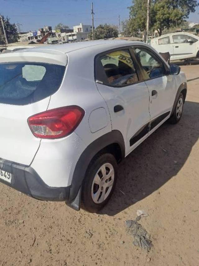 https://images10.gaadi.com/usedcar_image/4254059/original/processed_202ae224-9fd7-45c1-8baf-a85c63353930.jpg?imwidth=6401