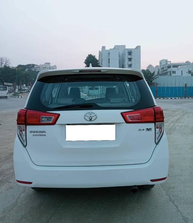 https://images10.gaadi.com/usedcar_image/4254195/original/processed_1a03e99e1712e818a25b44f5377e60b7.jpg?imwidth=6402