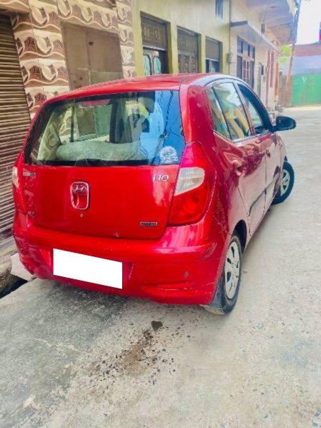 https://images10.gaadi.com/usedcar_image/4254279/original/processed_532eabd9-ee41-46f7-987a-a1f1fde03539.jpeg?imwidth=6402