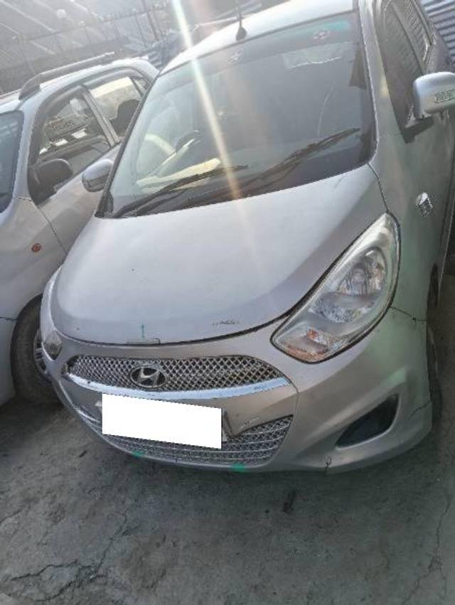 https://images10.gaadi.com/usedcar_image/4254590/original/processed_edde3a6b-32d7-446c-ae6b-f002c4684955.jpg?imwidth=6401