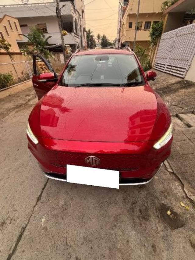 https://images10.gaadi.com/usedcar_image/4254656/original/processed_dde8e8d8-1856-4cc2-ac35-897a8c9eec5a.jpeg?imwidth=6400