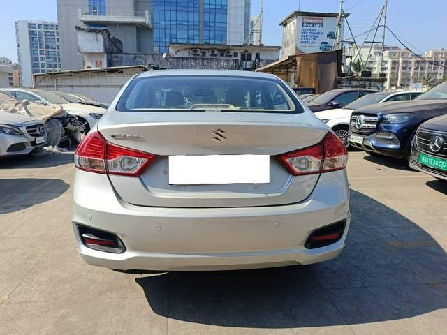 https://images10.gaadi.com/usedcar_image/4254686/original/processed_f06f6dc93d434a697ec7e45836483748.jpg?imwidth=6402