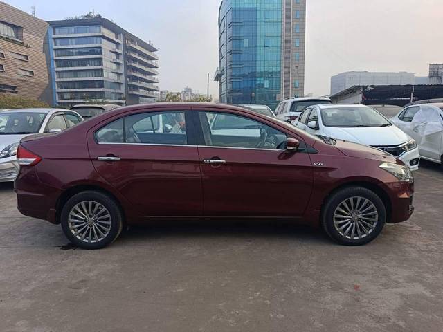 https://images10.gaadi.com/usedcar_image/4254695/original/processed_adbe1b561fa1bde2eb627642fb88eb9d.jpg?imwidth=6401