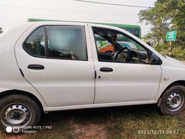 https://images10.gaadi.com/usedcar_image/4254716/original/processed_ff7ca671-6d1b-4a7e-92da-984e60bd8f6e.jpg?imwidth=6401