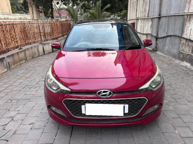 https://images10.gaadi.com/usedcar_image/4254736/original/processed_dff7d06e91035dfd837fadc385283949.jpg?imwidth=6402