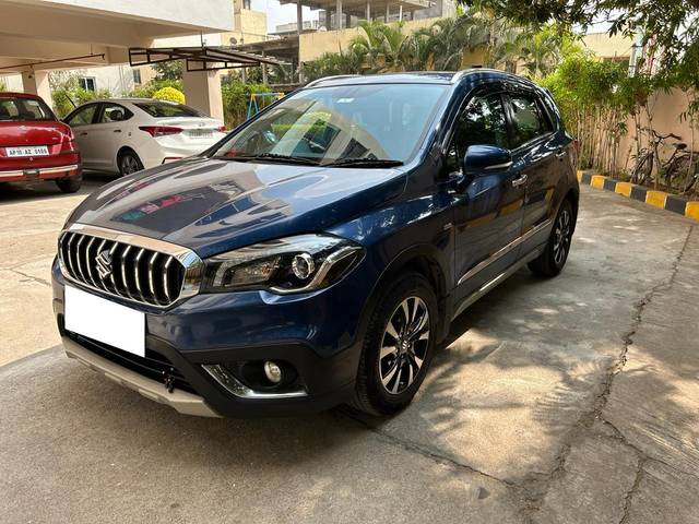 https://images10.gaadi.com/usedcar_image/4254754/original/processed_27dc75bce826591686019e32a4e48c15.jpg?imwidth=6402