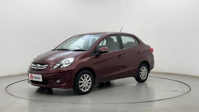 https://images10.gaadi.com/usedcar_image/4254825/original/9ddb3743f34efc3431297c8a44b81f2d.JPG?imwidth=6400