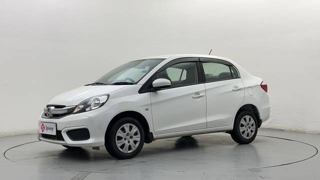 https://images10.gaadi.com/usedcar_image/4255148/original/9e6c8d00558484ec704f8052318d3df9.JPG?imwidth=6400