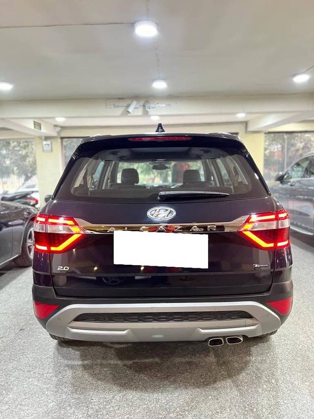 https://images10.gaadi.com/usedcar_image/4255311/original/processed_9d38ace787d6611692da2f7a8124faac.jpg?imwidth=6401