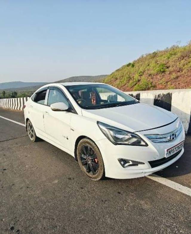 https://images10.gaadi.com/usedcar_image/4255357/original/processed_69406b59-67c7-4874-8188-4ed93165354f.jpg?imwidth=6400